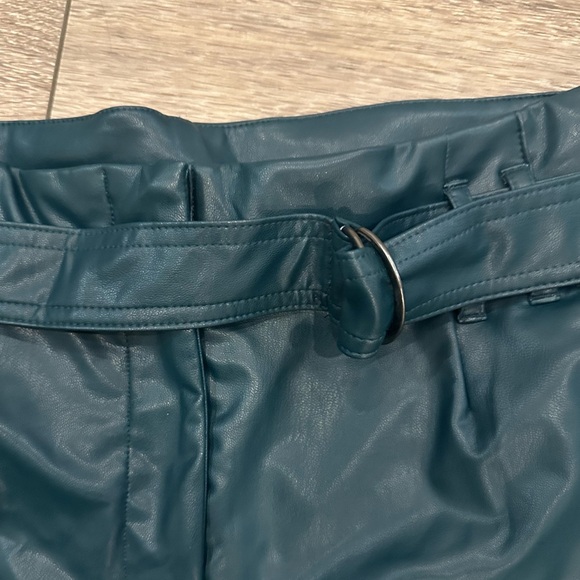 Cleo green faux leather paper bag pants with belt SZ 12 - Picture 3 of 8